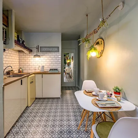 Youmi - Appartement Calme Avec Jacuzzi Et Clim A 5Min De La Comedie, Tram A 200M Montpellier Exterior photo